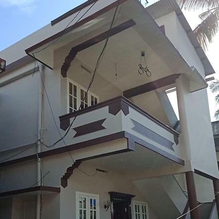 Frangipani Holiday Home Fort Kochi Екстер'єр фото